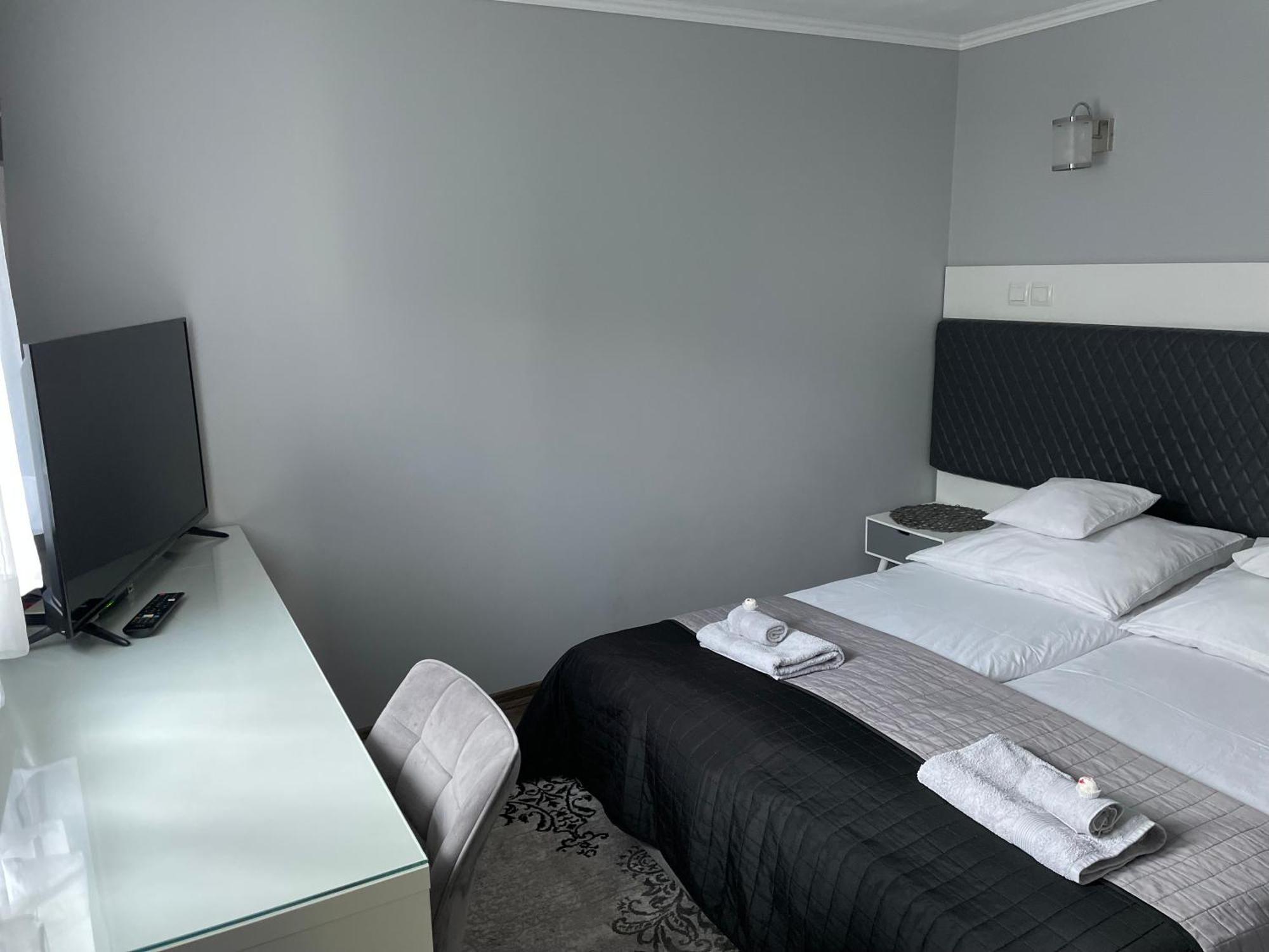 Apartament Lazur Pila Ngoại thất bức ảnh